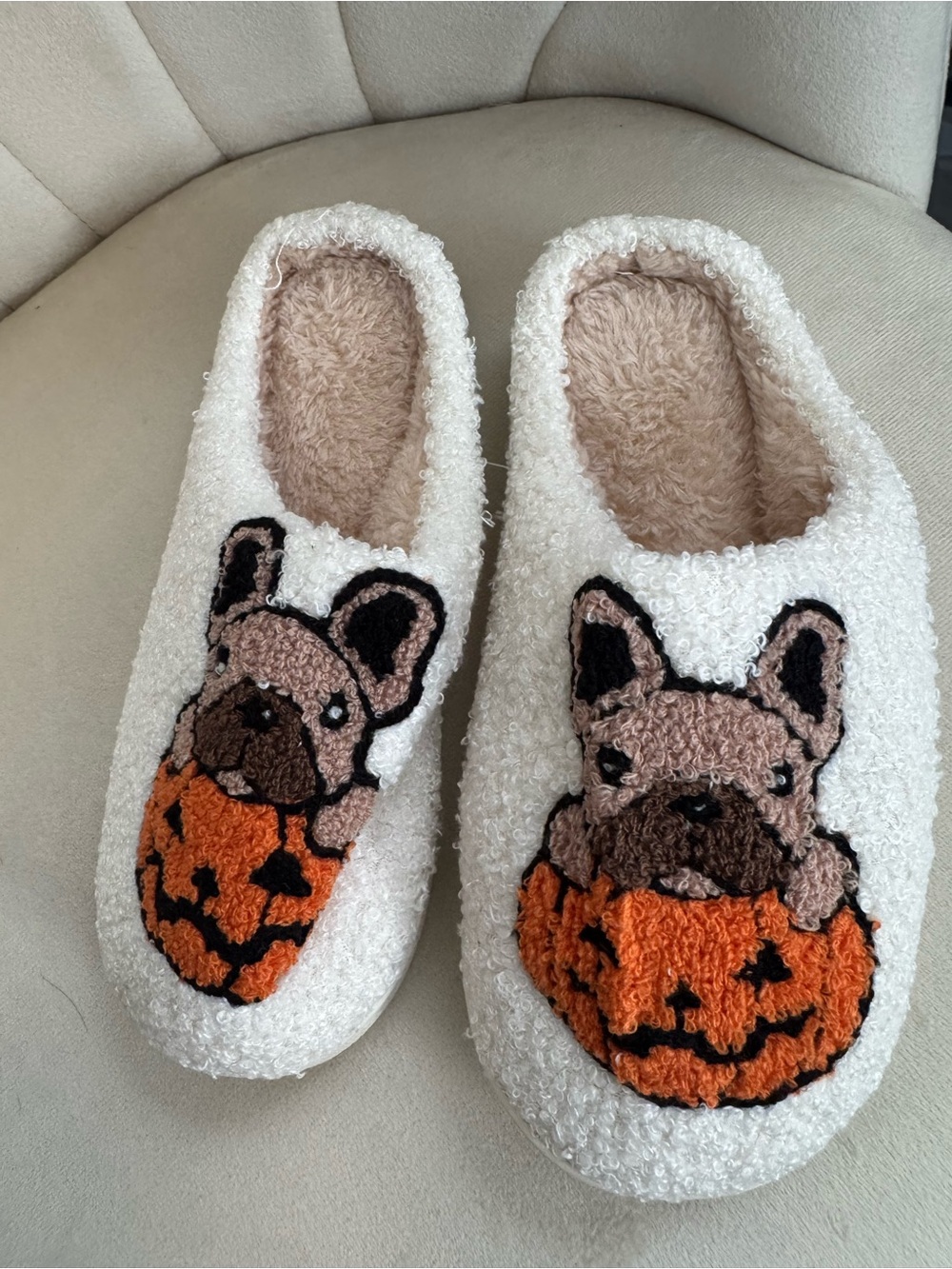 Cozy White Plush Slippers with Pumpkin French Bulldog Design